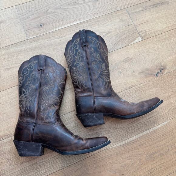 Ariat Women's Heritage Western Cowboy Sassy Brown Boots - Distressed Leather 7B - Picture 10 of 11